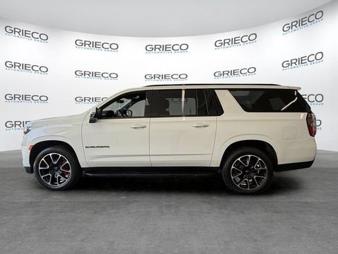 Certified 2022 Chevrolet Suburban RST w/ Luxury Package RWD image 4
