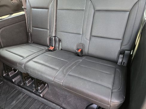 Used 2022 Chevrolet Suburban Z71 w/ Z71 Off-Road Package image 30