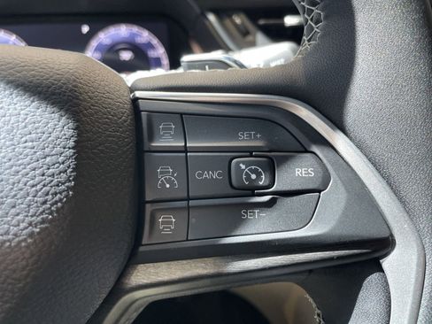 Certified 2025 Jeep Grand Cherokee L Limited w/ Black Appearance Package RWD image 19