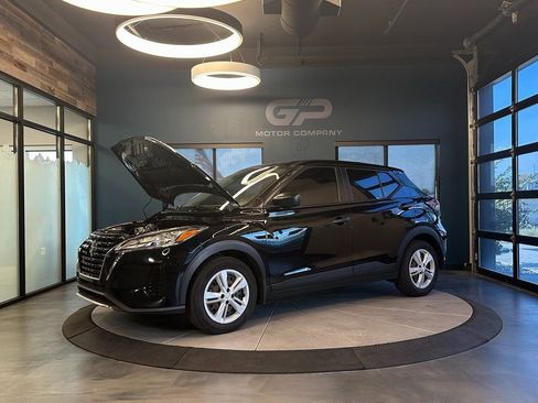 Used 2021 Nissan Kicks S FWD image 24