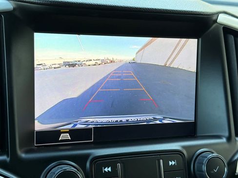 Used 2023 GMC Terrain SLE w/ Driver Convenience Package FWD image 21