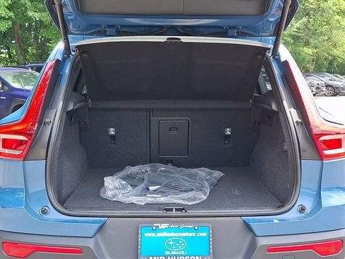 Used 2023 Volvo XC40 B5 Plus w/ Climate Package AWD/4WD image 29