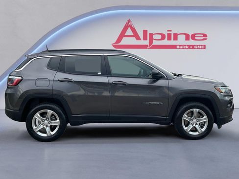 Used 2024 Jeep Compass Latitude AWD/4WD image 6