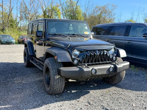 Used 2018 Jeep Wrangler Unlimited Rubicon w/ Connectivity Group image 1
