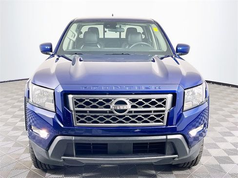 Used 2022 Nissan Frontier SV image 3