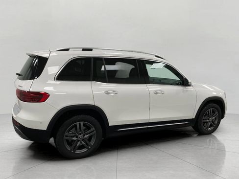 New 2026 Mercedes-Benz GLB 250 4MATIC image 2