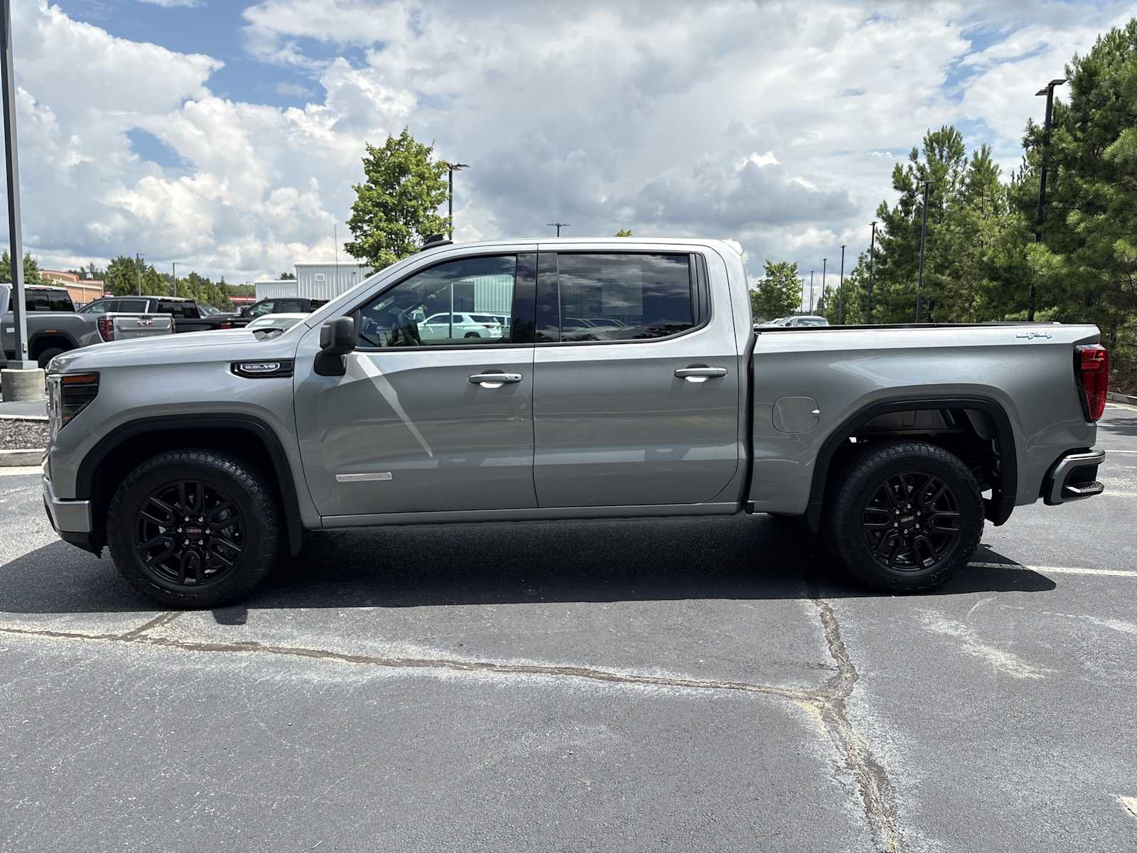 Used 2024 GMC Sierra 1500 Elevation AWD/4WD image 19