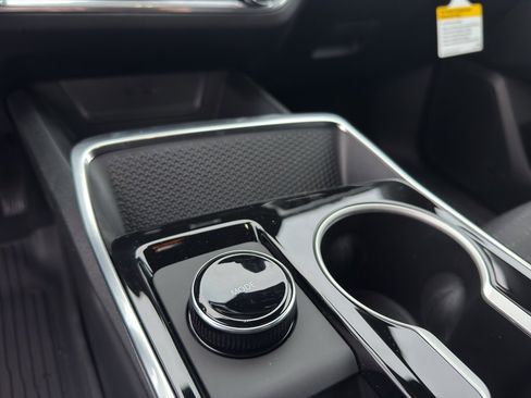 New 2026 Chevrolet Equinox LT w/ Midnight Edition image 17