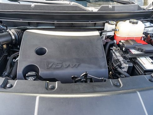 Used 2022 Chevrolet Traverse LS w/ Midnight/Sport Edition image 30