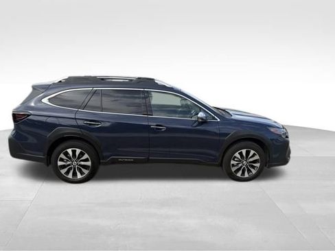 Used 2024 Subaru Outback Touring XT AWD/4WD image 2