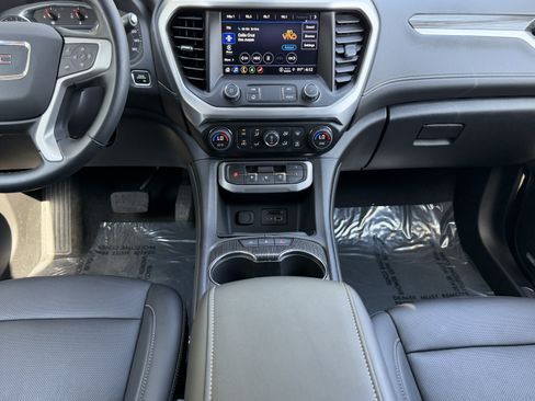 Used 2023 GMC Acadia SLT FWD image 20