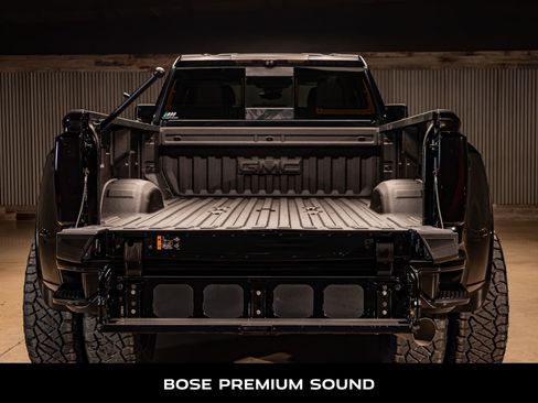 Used 2025 GMC Sierra 3500 Denali w/ Denali Reserve Package image 9