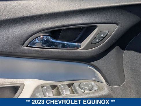 Used 2023 Chevrolet Equinox LS FWD image 11