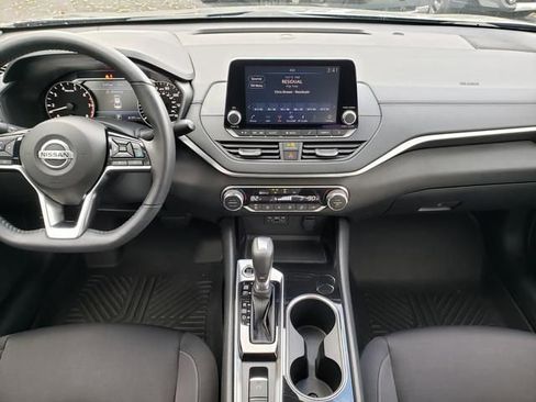 Used 2020 Nissan Altima 2.5 SV image 13