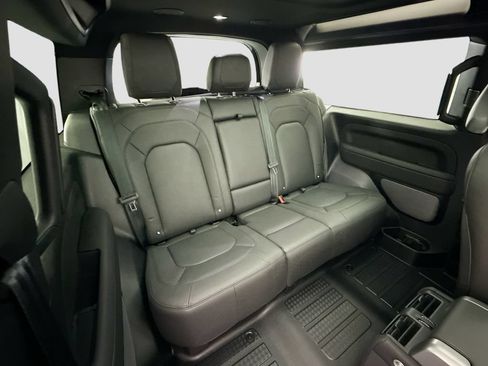 Certified 2024 Land Rover Defender 90 V8 AWD/4WD image 21