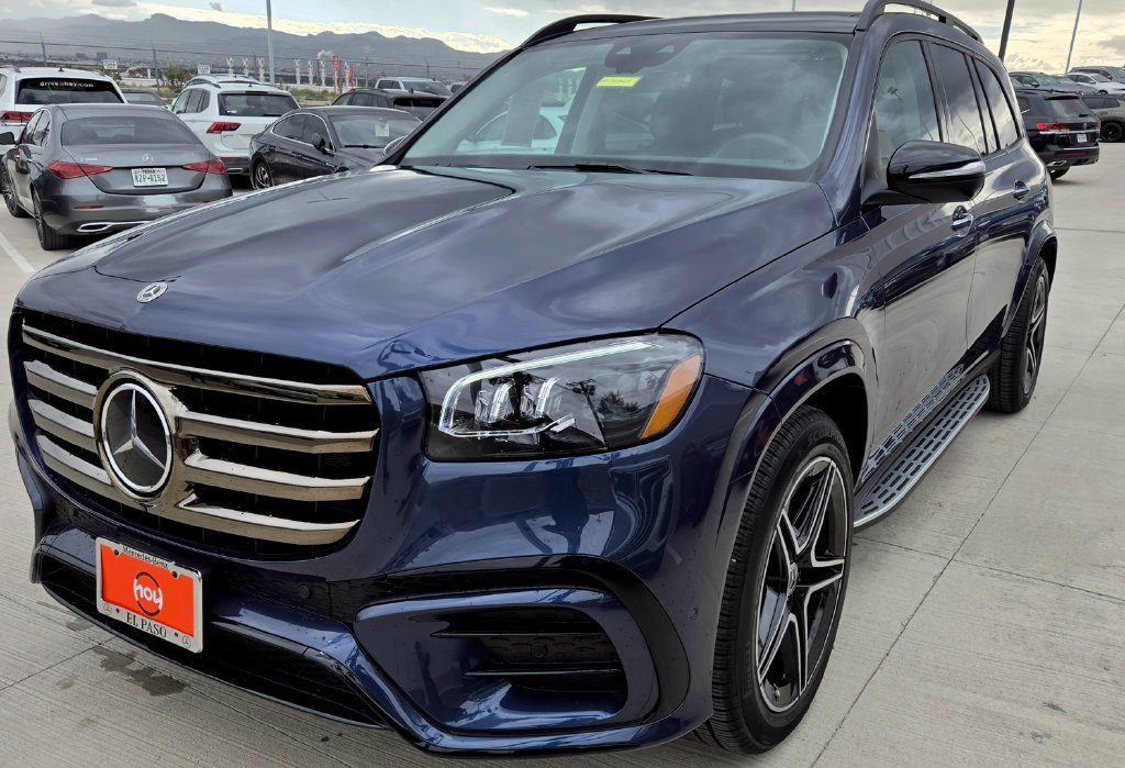 Used 2026 Mercedes-Benz GLS 450 4MATIC image 3