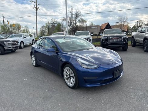 Used 2021 Tesla Model 3 Standard Range Plus RWD image 7