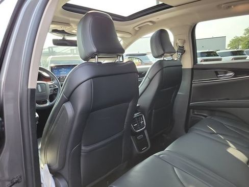 Used 2023 Lincoln Nautilus Reserve AWD/4WD image 25