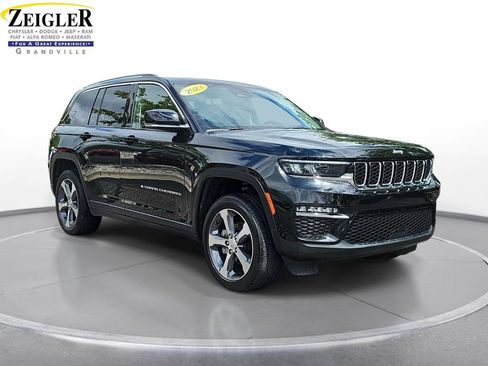 Used 2023 Jeep Grand Cherokee Limited AWD/4WD image 3