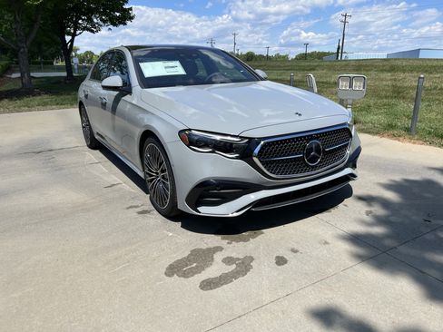 New 2026 Mercedes-Benz E 450 4MATIC Sedan image 2
