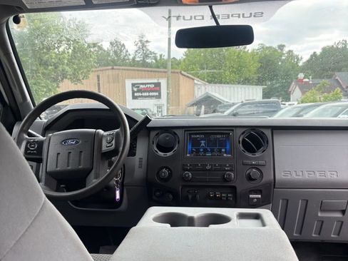 Used 2015 Ford F250 XL w/ Power Equipment Group AWD/4WD image 14