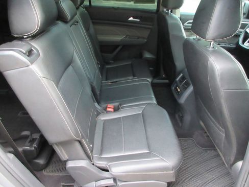 Used 2021 Volkswagen Atlas SE AWD/4WD image 19