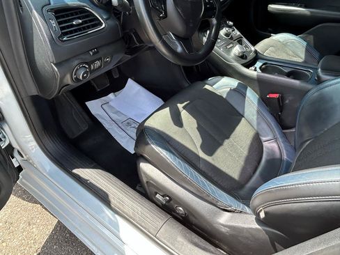 Used 2015 Chrysler 200 S w/ Navigation & Sound Group I FWD image 10