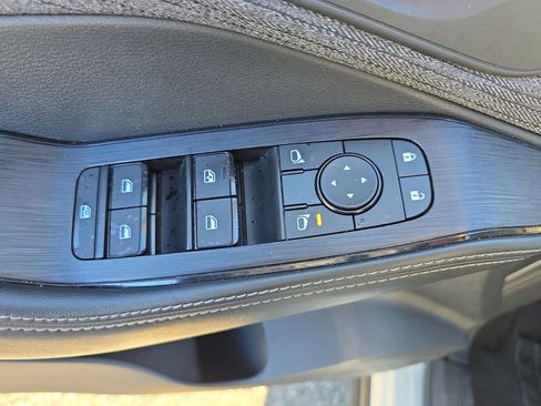 Used 2023 Nissan Rogue SV image 21