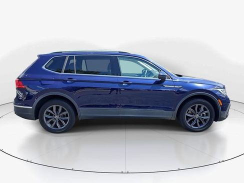 Used 2023 Volkswagen Tiguan SE FWD image 2