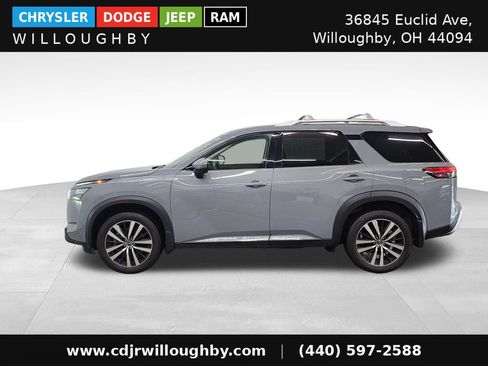 Used 2025 Nissan Pathfinder Platinum AWD/4WD image 6