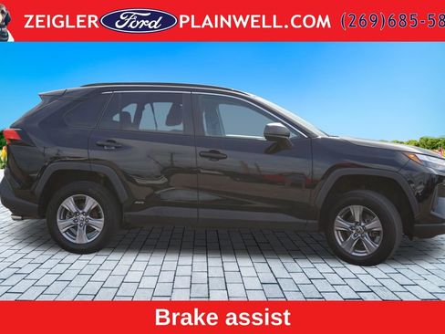 Used 2023 Toyota RAV4 LE AWD/4WD image 6