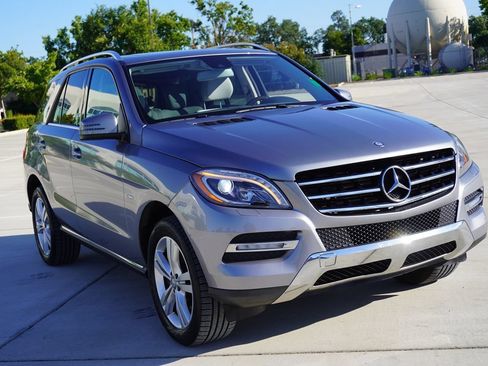 Used 2012 Mercedes-Benz ML 350 BlueTEC 4MATIC image 9
