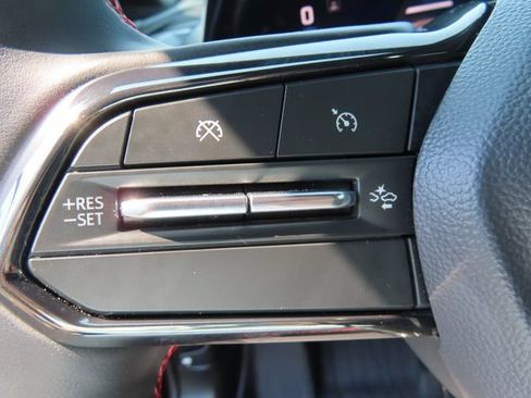 Certified 2025 Chevrolet Equinox EV RS w/ Convenience Package II AWD/4WD image 15
