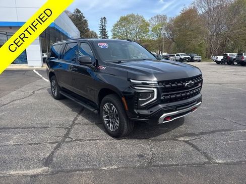 Used 2025 Chevrolet Suburban Z71 AWD/4WD image 1
