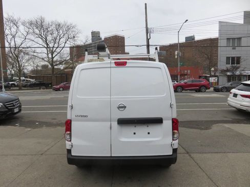 Used 2020 Nissan NV200 S image 10