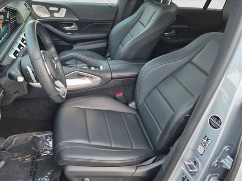Used 2023 Mercedes-Benz GLS 450 4MATIC image 17