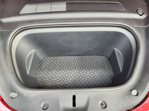 Used 2020 Tesla Model Y Long Range image 30