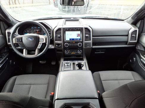 Used 2020 Ford Expedition XLT image 25