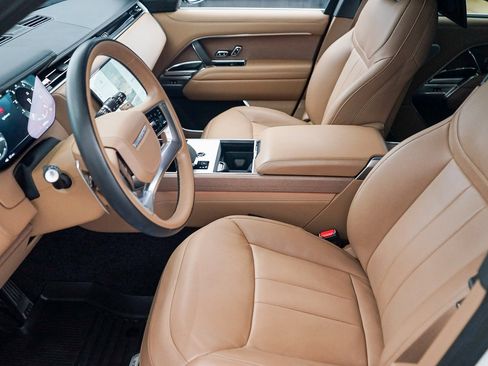 Used 2024 Land Rover Range Rover Long Wheelbase Autobiography image 24