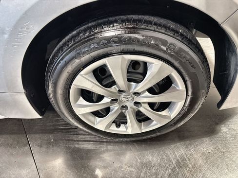 Used 2024 Toyota Corolla LE image 12