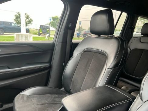 Certified 2023 Jeep Grand Cherokee L Altitude AWD/4WD image 15