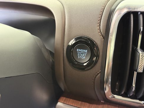 Certified 2025 Ford Expedition King Ranch AWD/4WD image 29
