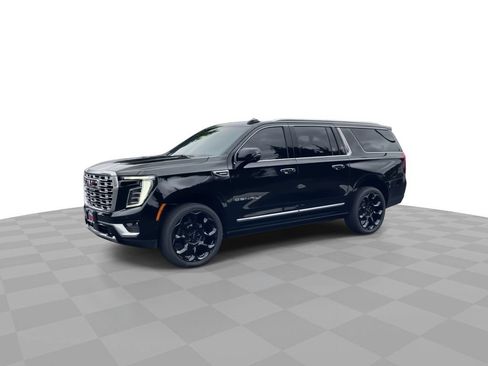 New 2026 GMC Yukon XL Denali w/ Denali Reserve Package AWD/4WD image 4