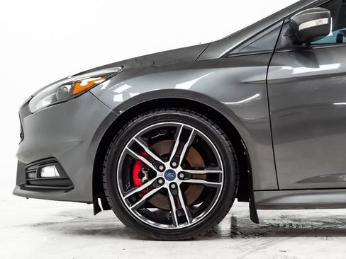 Used 2015 Ford Focus ST w/ Equipment Group 401A FWD image 26