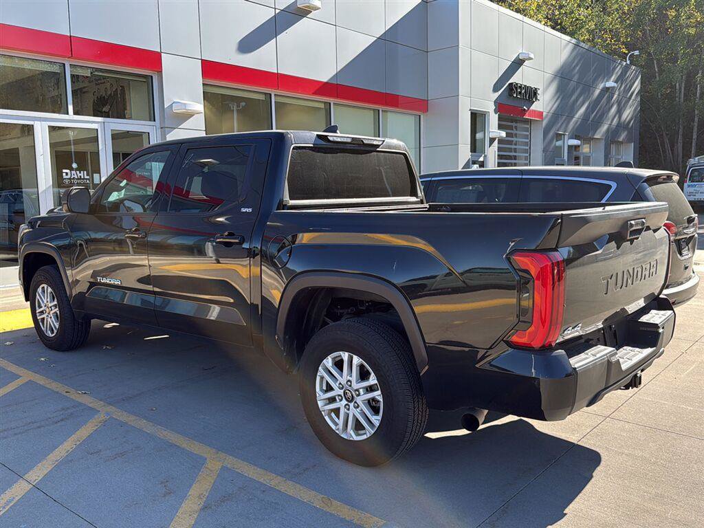 Used 2026 Toyota Tundra SR5 w/ SR5 Premium Package AWD/4WD image 11