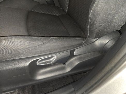 Used 2020 Toyota C-HR LE image 12