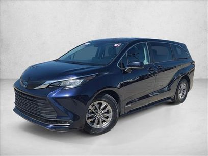 Used 2021 Toyota Sienna LE