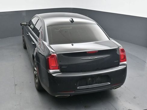 Used 2022 Chrysler 300 Touring L w/ Comfort Group AWD/4WD image 15