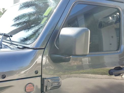 Used 2023 Jeep Gladiator Mojave w/ Trailer Tow Package AWD/4WD image 13
