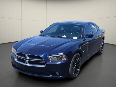 Used 2014 Dodge Charger R/T RWD image 3
